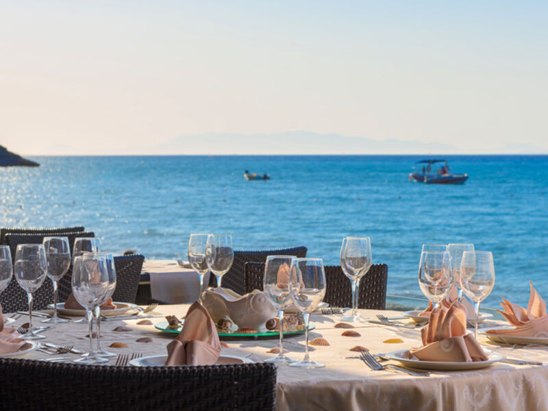 Avra Beach Resort Hotel & Bungalows
