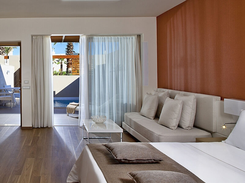 Avra Imperial Beach Resort & Spa