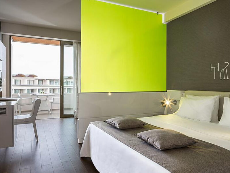 Avra Imperial Beach Resort & Spa