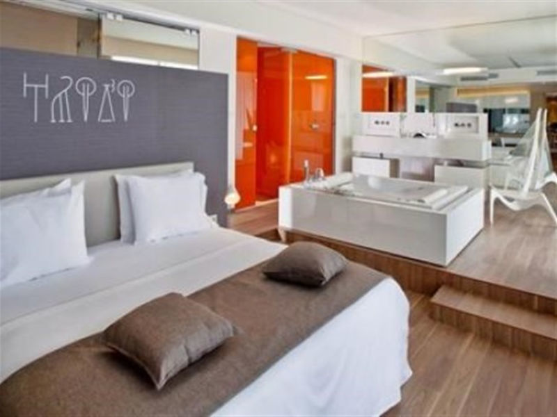 Avra Imperial Beach Resort & Spa
