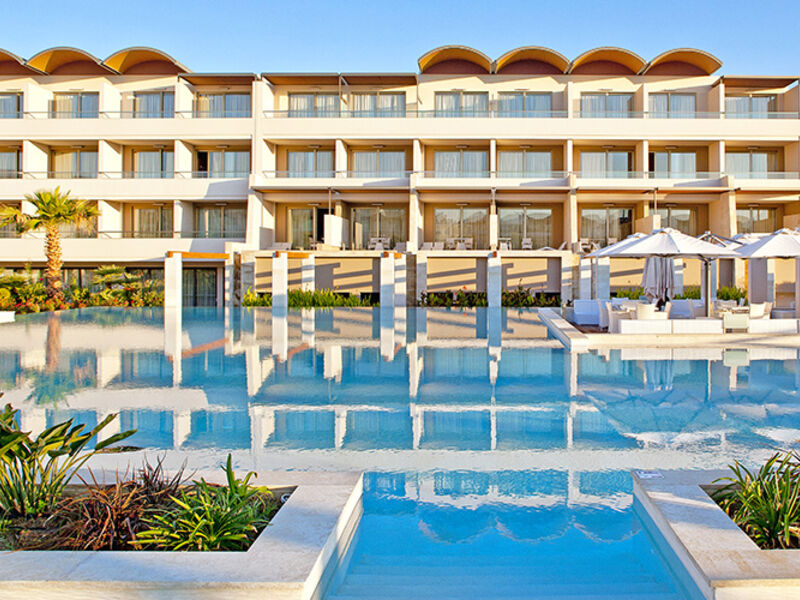 Avra Imperial