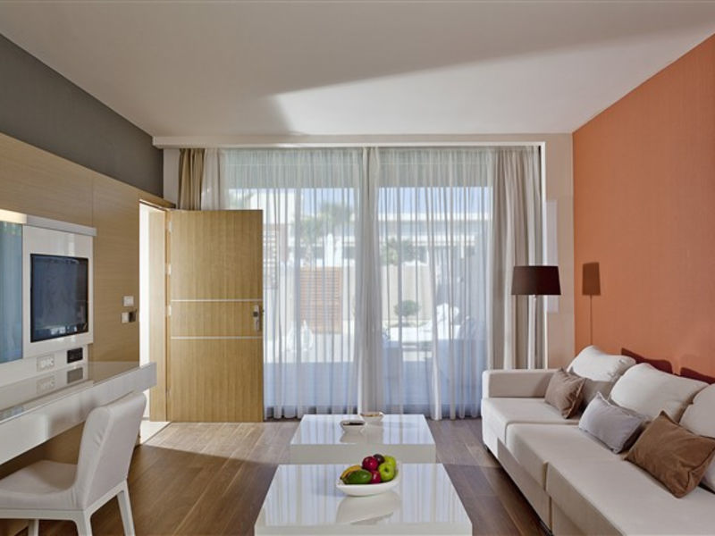 Avra Imperial Beach Resort & Spa