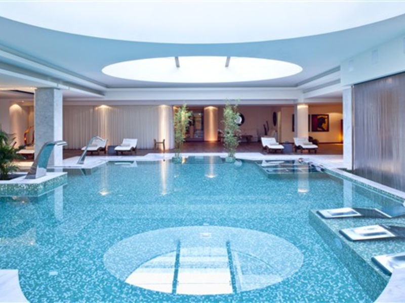 Avra Imperial Beach Resort & Spa