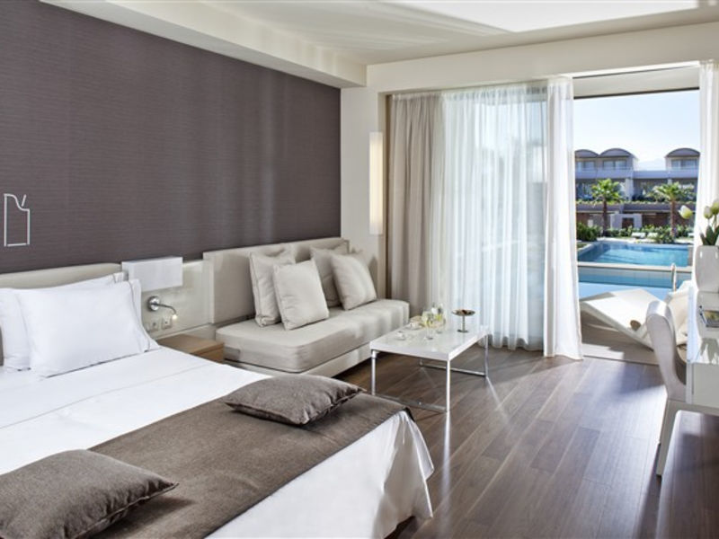 Avra Imperial Beach Resort & Spa