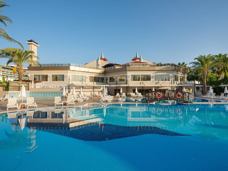 Aydinbey Famous Resort