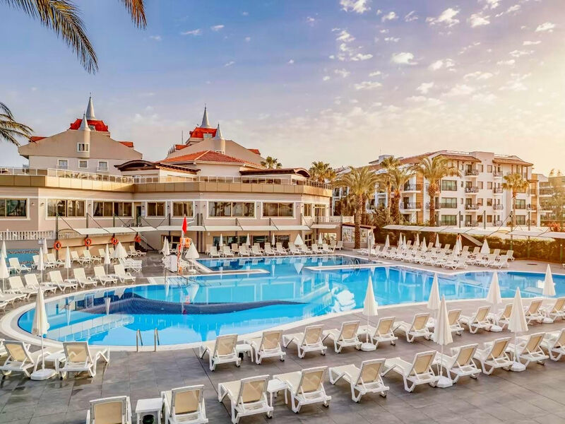 Aydinbey Famous Resort