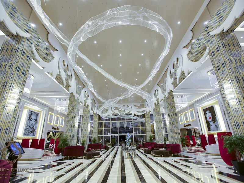 Azura Deluxe Resort & Spa