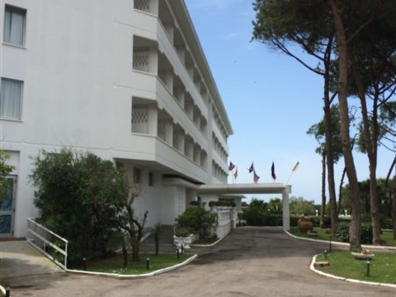 Baia Domizia Palace