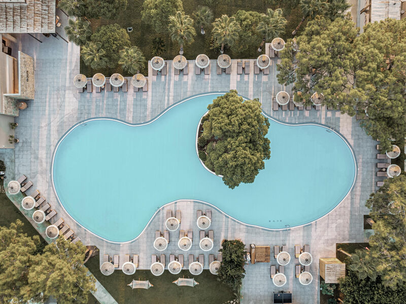 Balmy Beach Resort