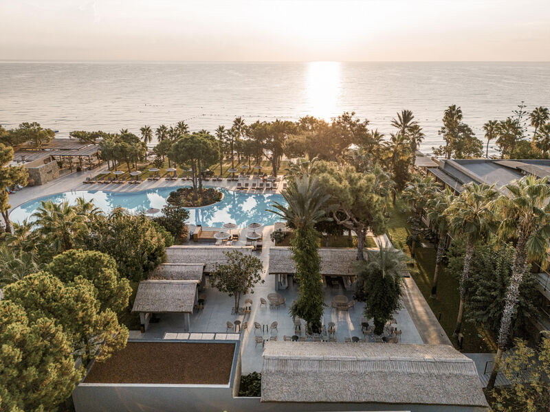 Balmy Beach Resort