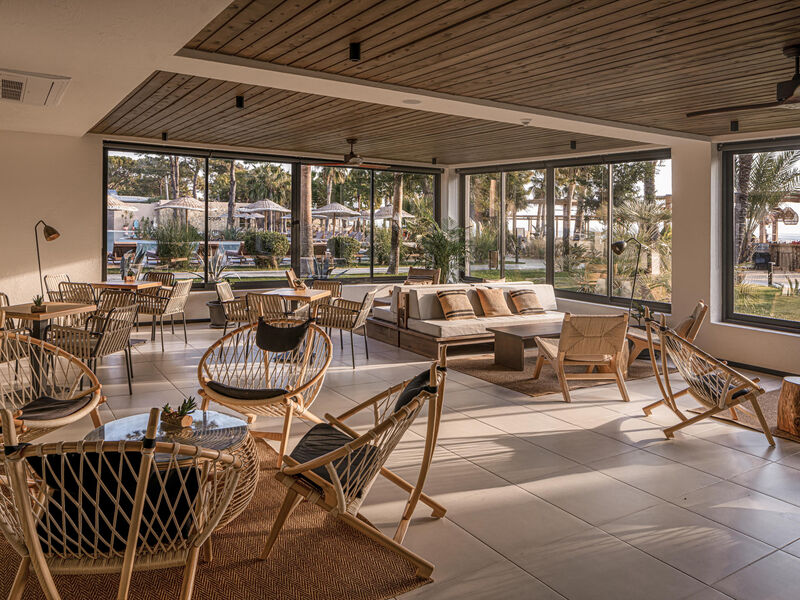 Balmy Beach Resort