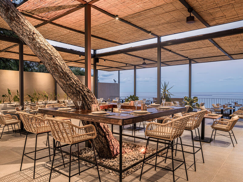 Balmy Beach Resort