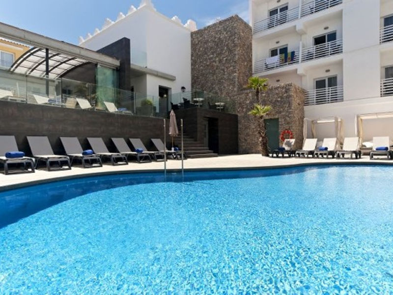 Barcelo Hamilton