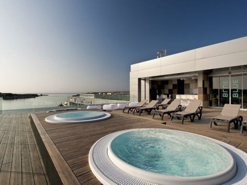 Barcelo Hamilton