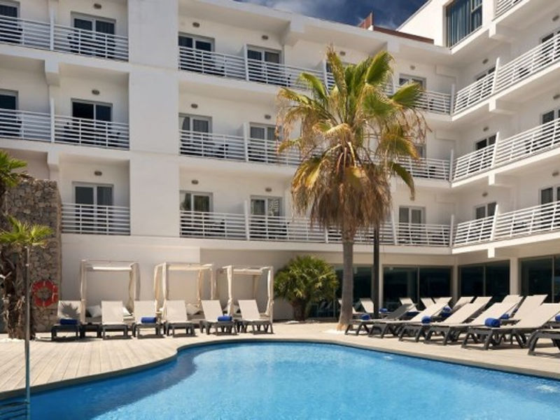 Barcelo Hamilton