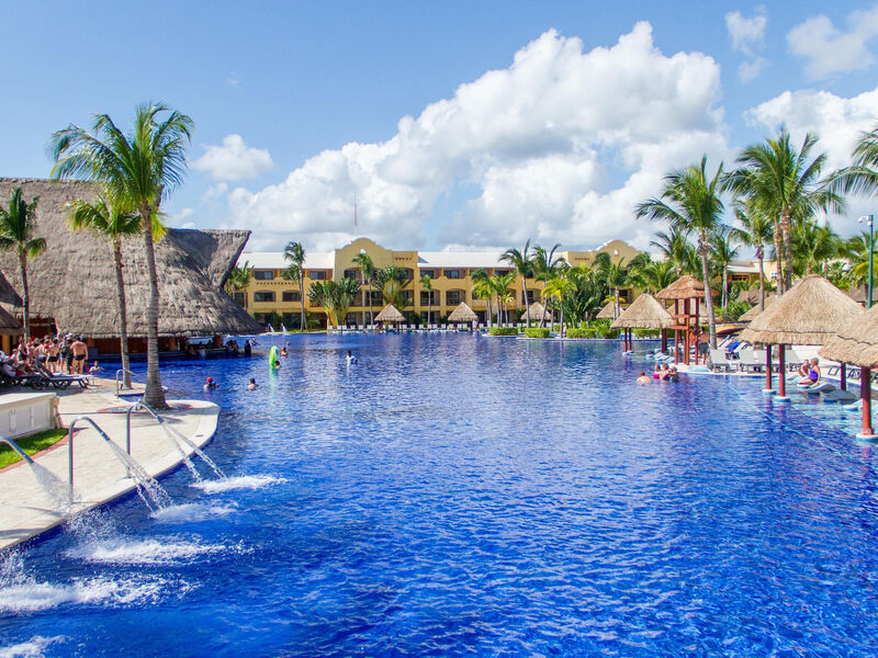Barceló Maya Palace