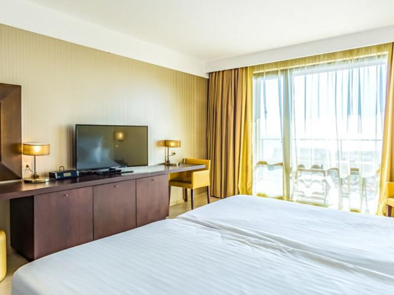 Barcelo Royal Beach