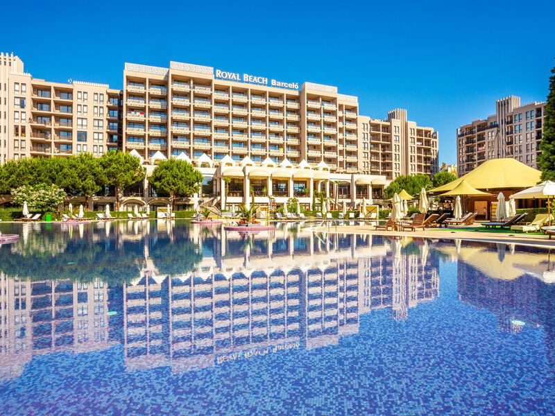 Barcelo Royal Beach