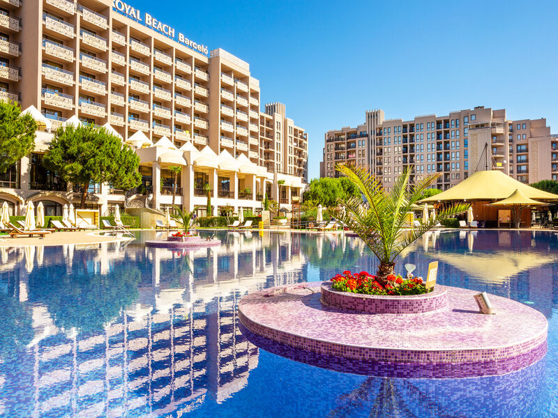 Barcelo Royal Beach