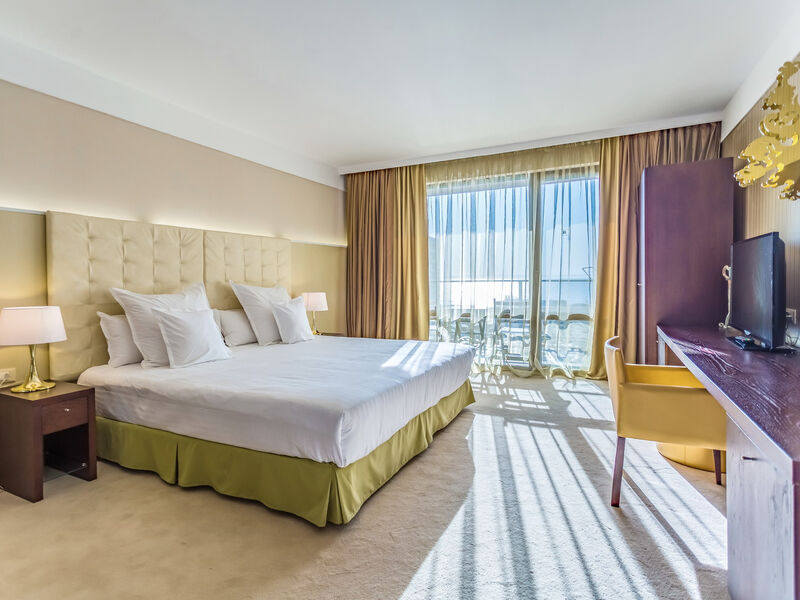 Barcelo Royal Beach