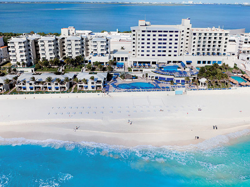 Barcelo Tucancún Beach