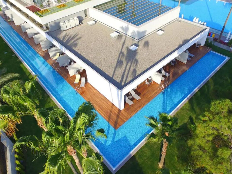 Acanthus Cennet Barut Collection