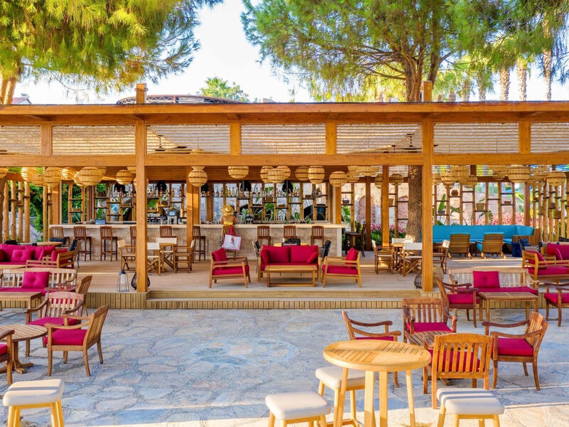 Arum Barut Collection