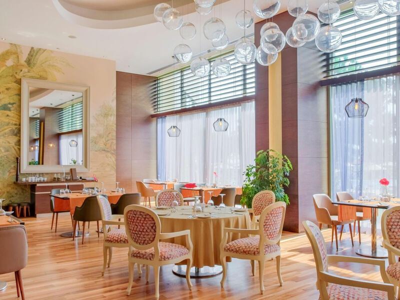 Arum Barut Collection