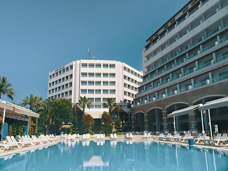 Batihan Beach Resort
