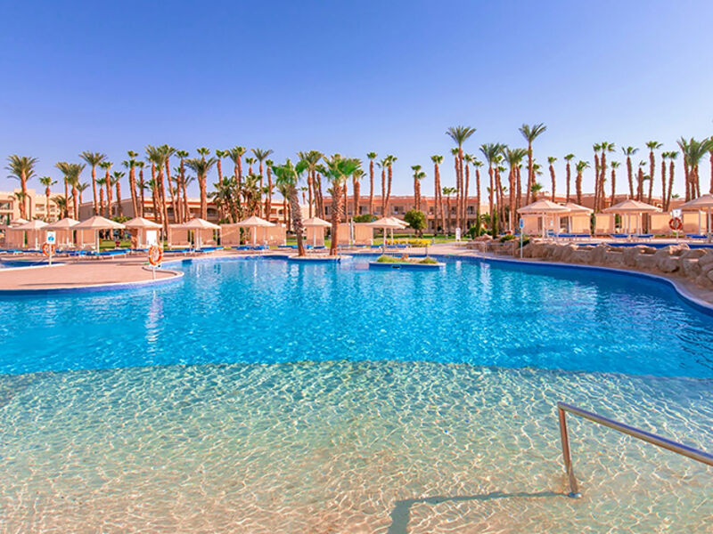 Beach Albatros Resort