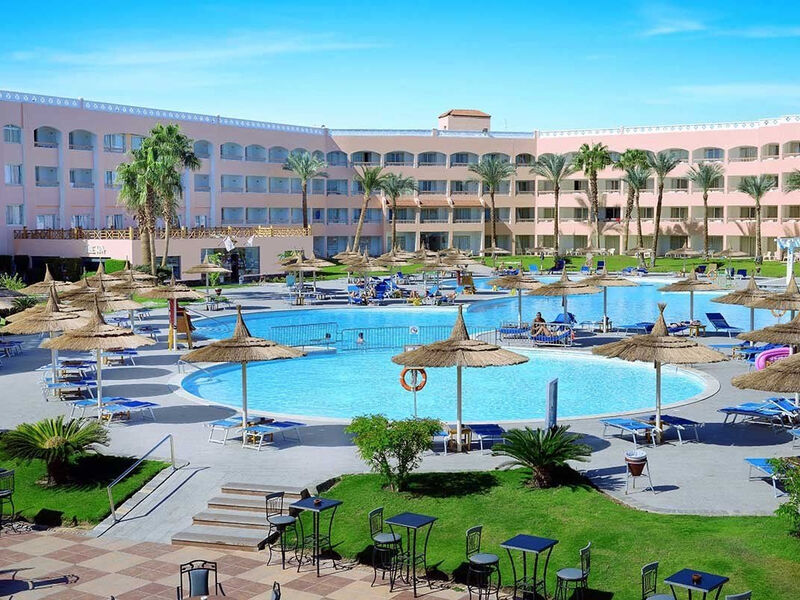 Beach Albatros Resort