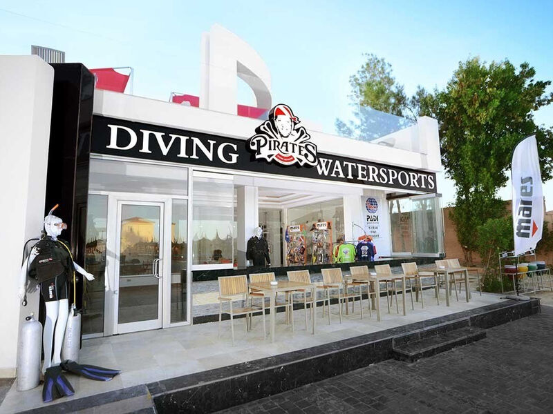 Beach Albatros Resort