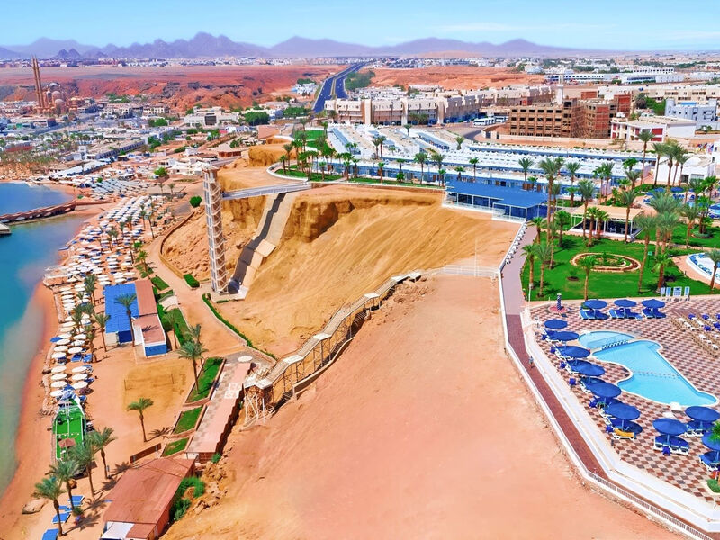 Beach Albatros Resort