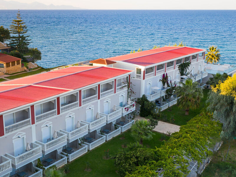 Belussi Beach Hotel & Suites