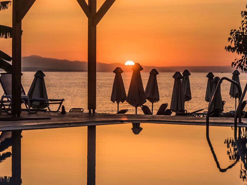 Belussi Beach Hotel & Suites