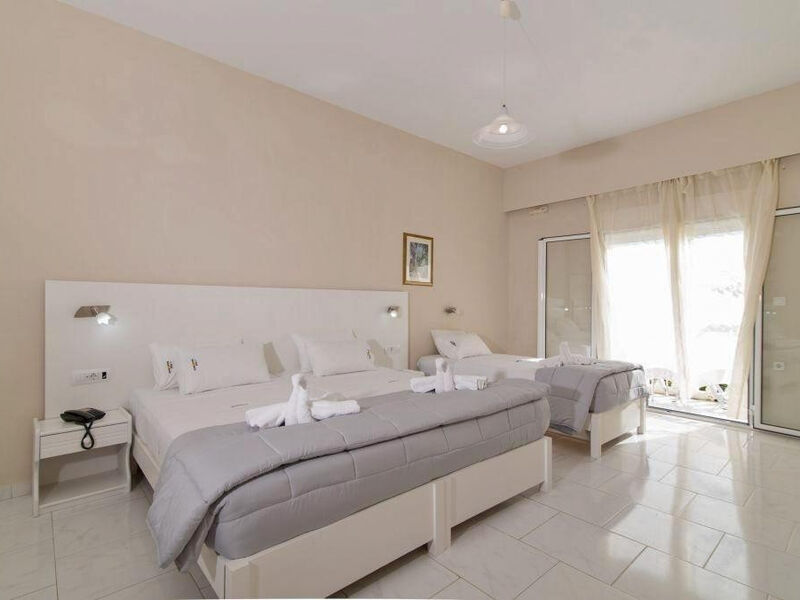 Belussi Beach Hotel & Suites