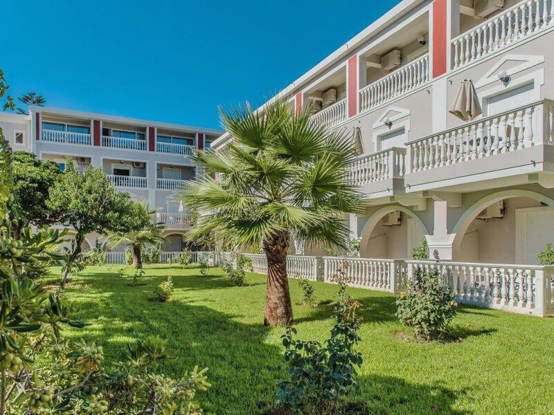 Belussi Beach Hotel & Suites
