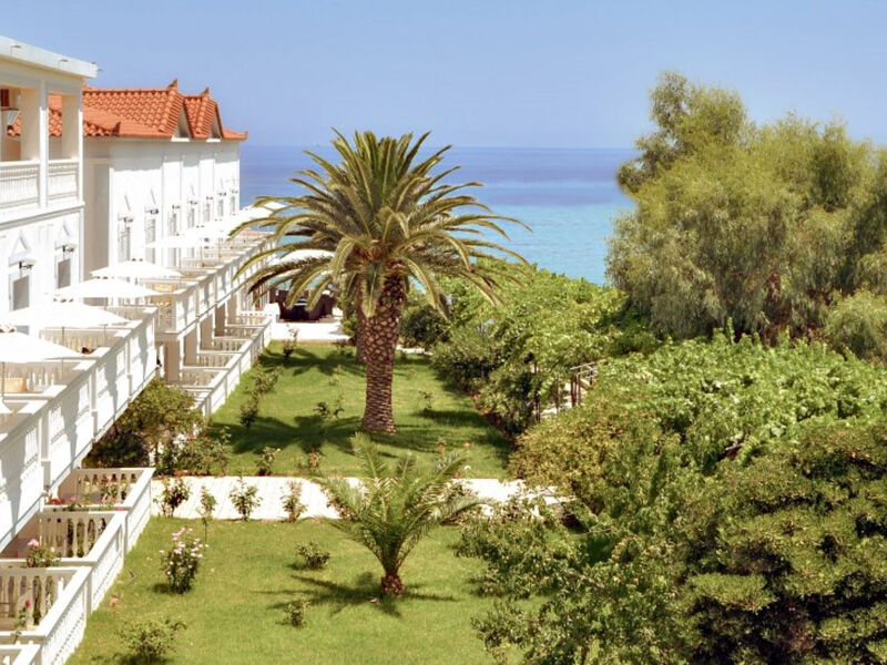 Belussi Beach Hotel & Suites