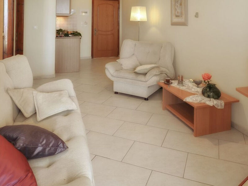 Belussi Beach Hotel & Suites