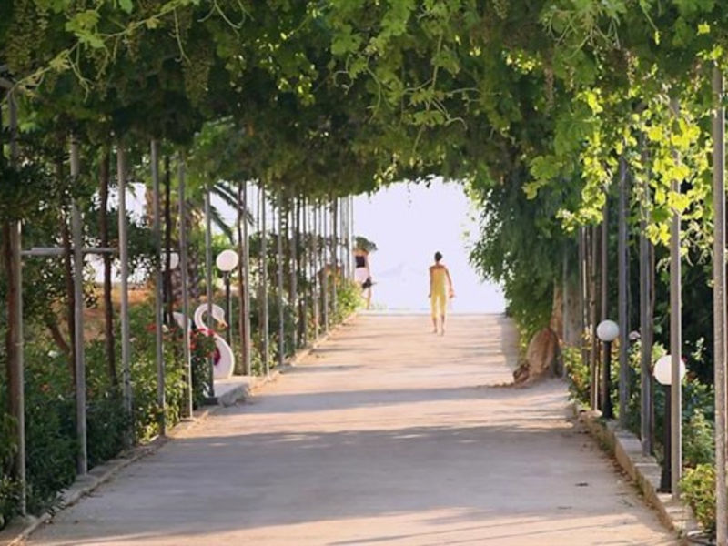 Belussi Beach