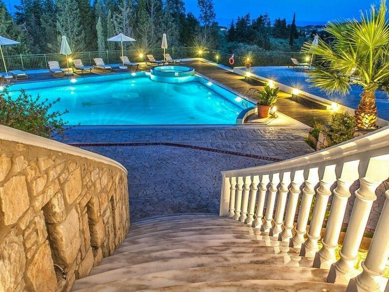 Belvedere Hotel Luxury Suites