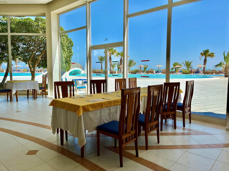Hotel Cinnamon Bentota Beach