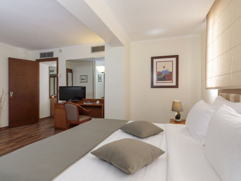 Best Western Plaza