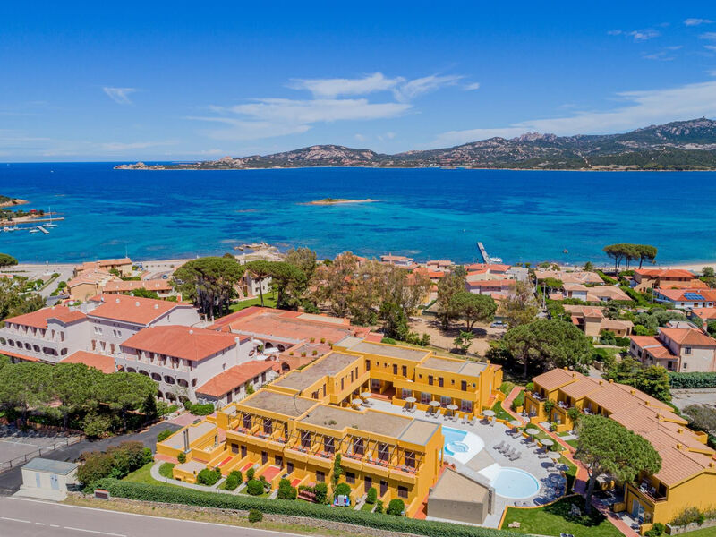 Blu Laconia Village