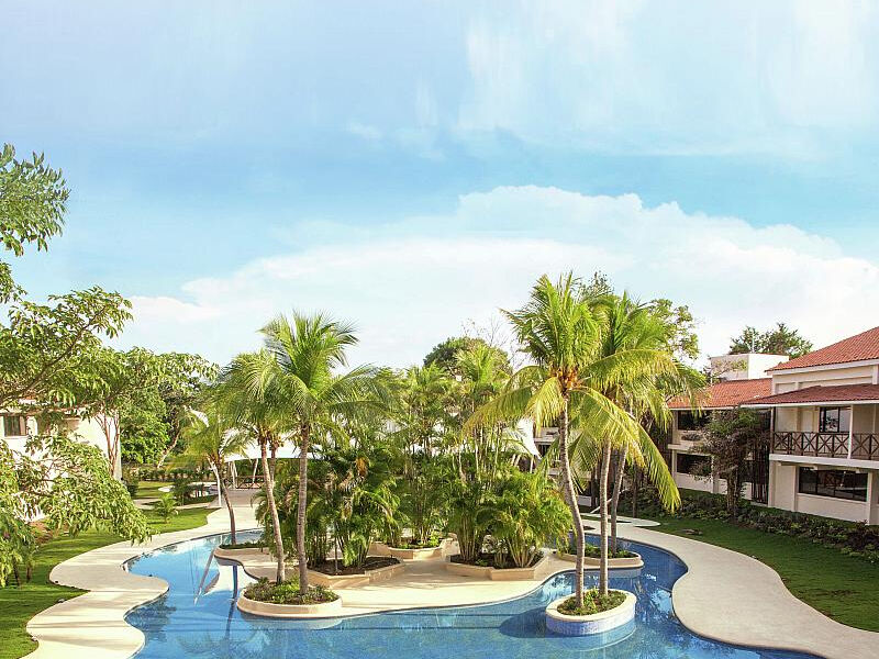 Blue Bay Coronado Golf & Beach Resort