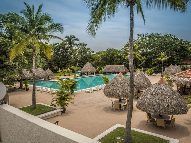 Bluebay Coronado Golf & Beach Resort