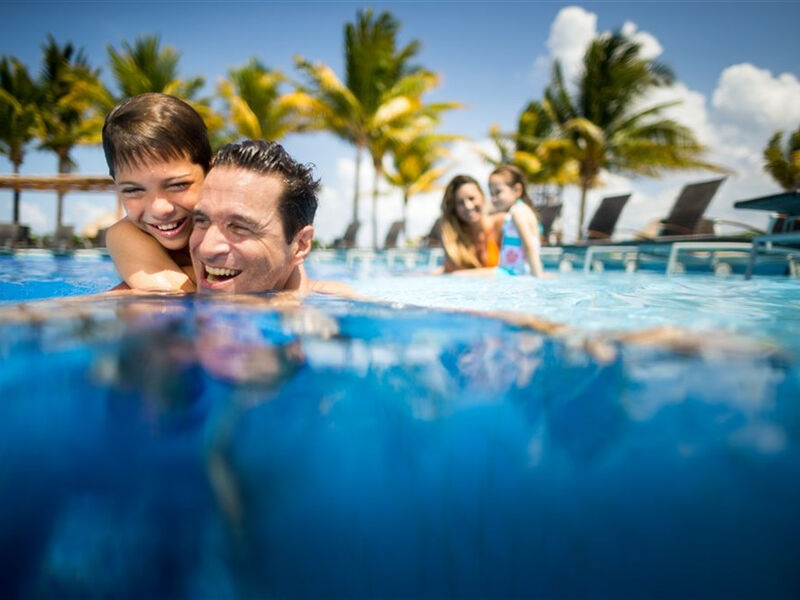 BlueBay Grand Esmeralda