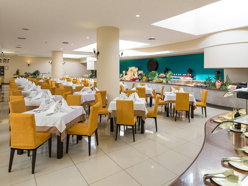 BlueBay Grand Esmeralda