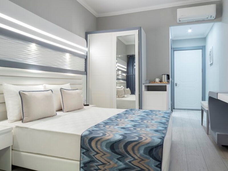 Blue Marlin Deluxe Spa And Resort