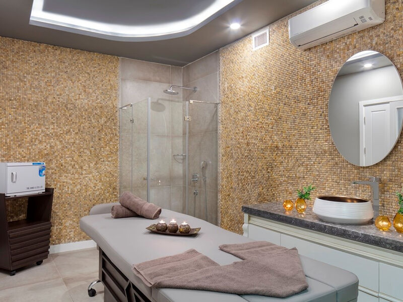 Blue Marlin Deluxe Spa And Resort